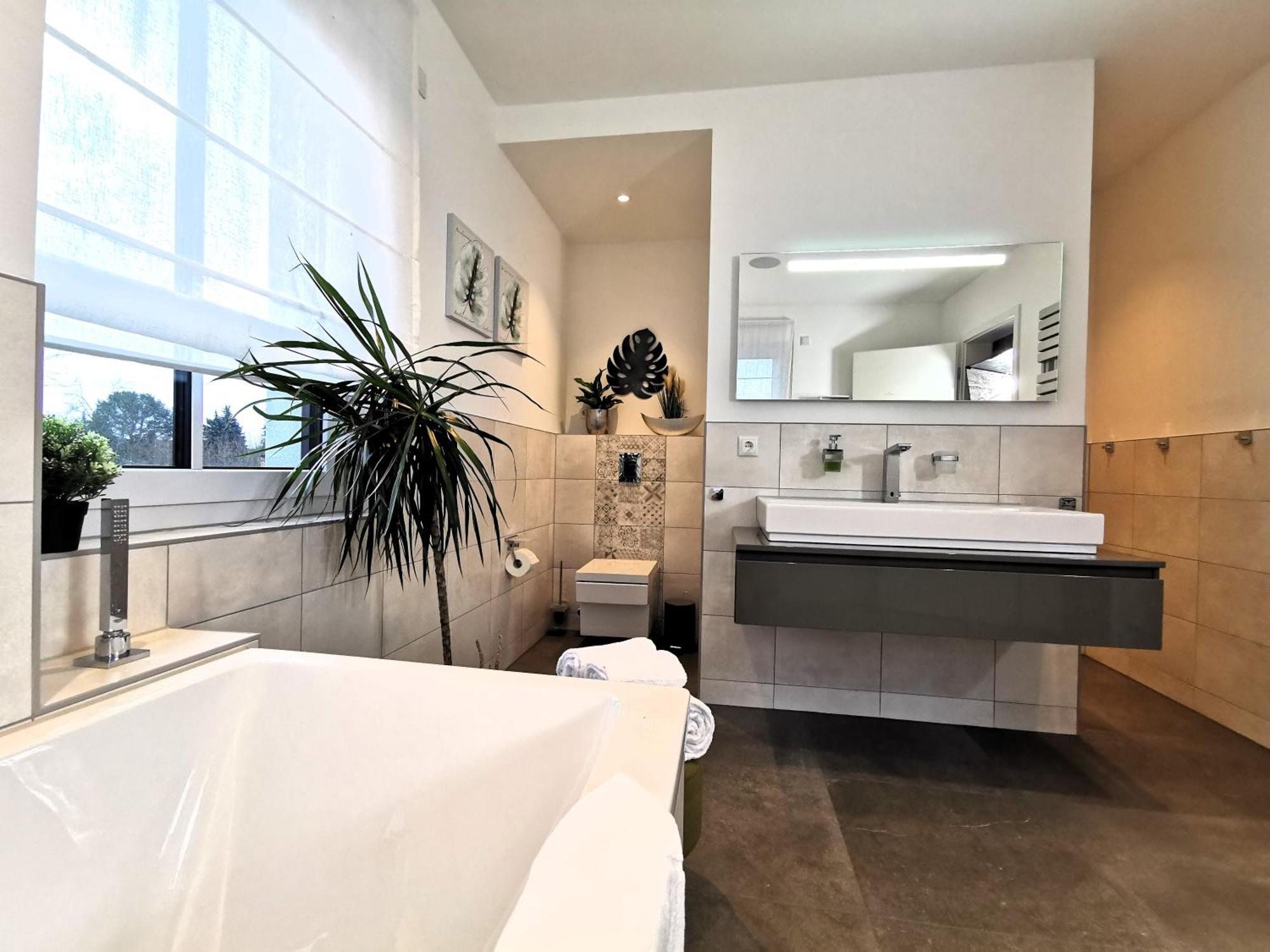 Bohnapartments Luxury Villa Berlin - 210Qm - Wintergarten - Kamin - 4 Kostenlose Parkplaetze - 6 Schlafzimmer - Neubau - Luxusausstattung 버켄워르더 외부 사진
