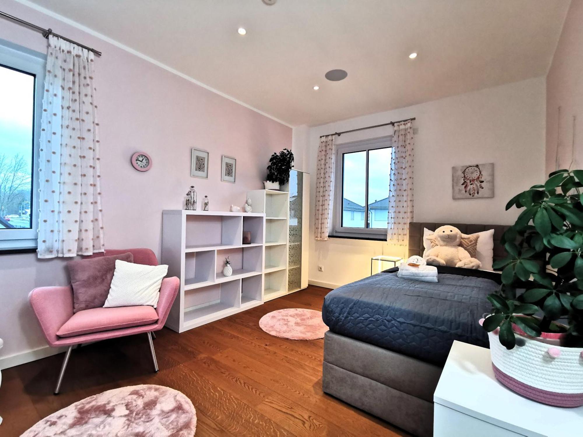 Bohnapartments Luxury Villa Berlin - 210Qm - Wintergarten - Kamin - 4 Kostenlose Parkplaetze - 6 Schlafzimmer - Neubau - Luxusausstattung 버켄워르더 외부 사진