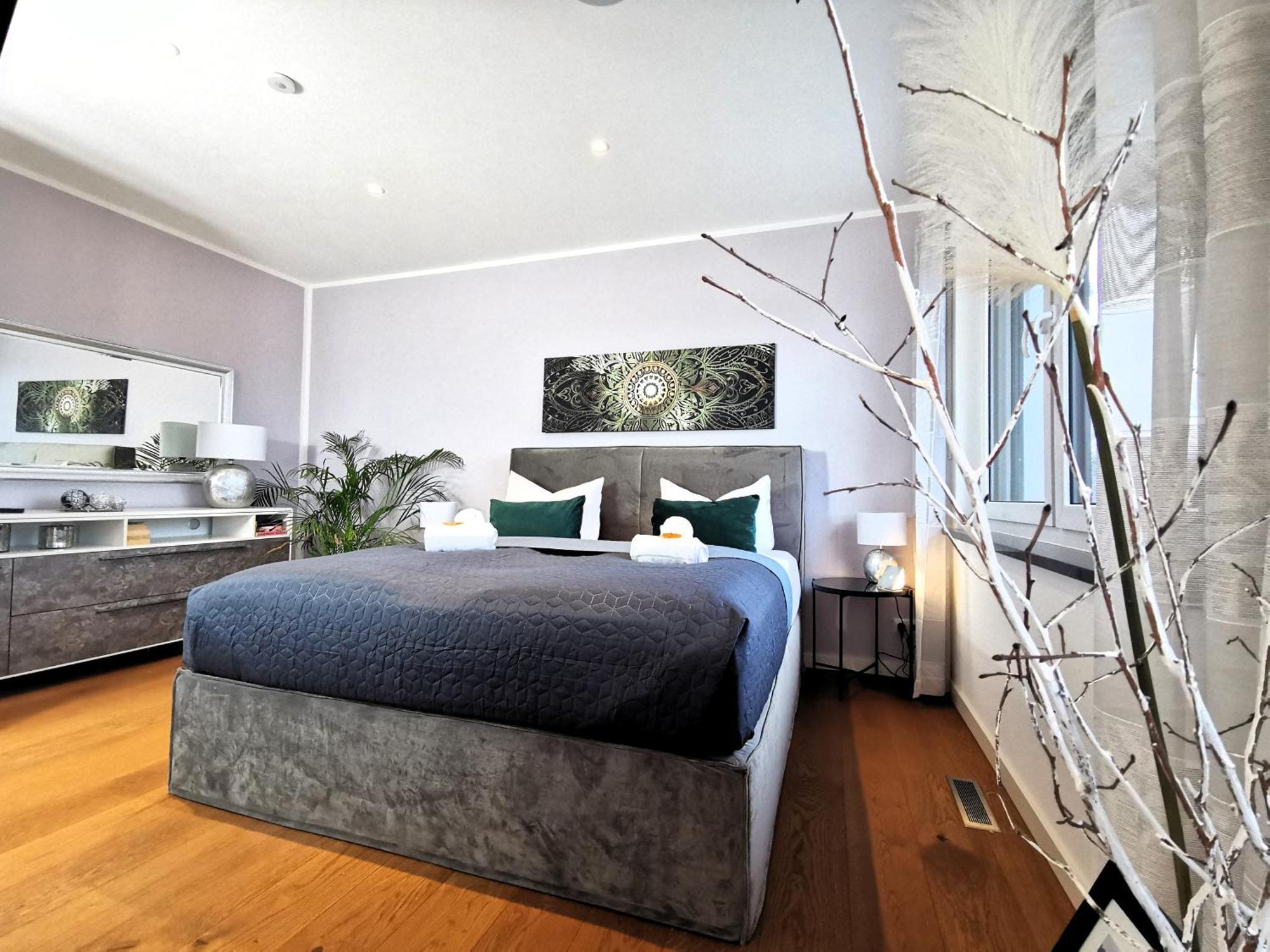 Bohnapartments Luxury Villa Berlin - 210Qm - Wintergarten - Kamin - 4 Kostenlose Parkplaetze - 6 Schlafzimmer - Neubau - Luxusausstattung 버켄워르더 외부 사진
